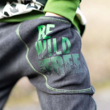 Bügelbild -  " BE WILD AND FREE #grün/schwarz "