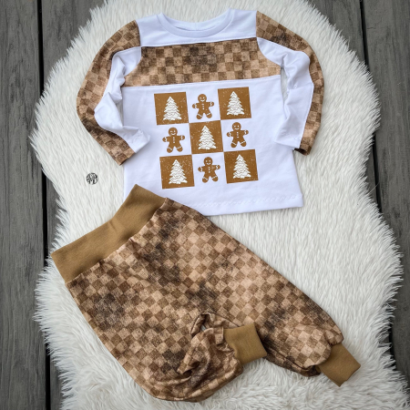 Bügelbild -  " Karo mit Lebkuchenmännchen & Tannen "