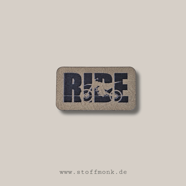 Label - " RIDE - Cross " - ca. 4 cm x 2,2 cm - Kunstleder ++ Farbauswahl ++