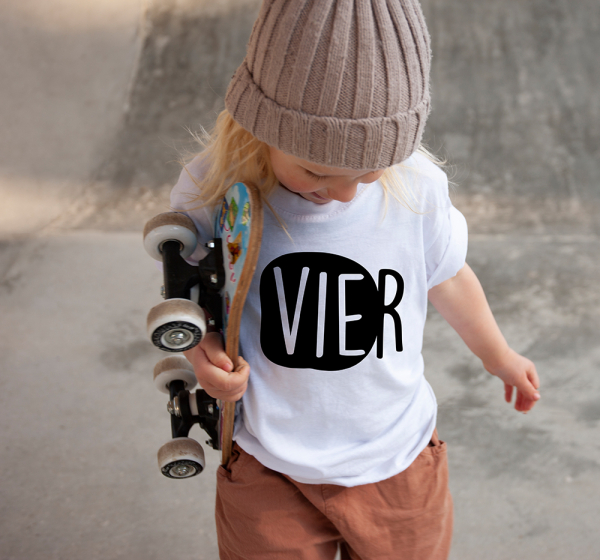 Bügelbild - " VIER - Button  " - schwarz