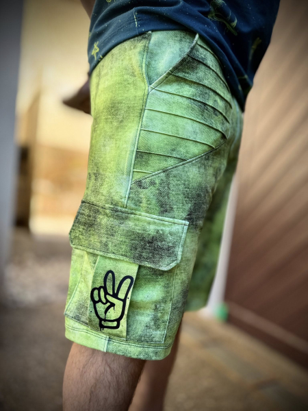 Bügelbild -  " Cool Pease Finger " #schwarz