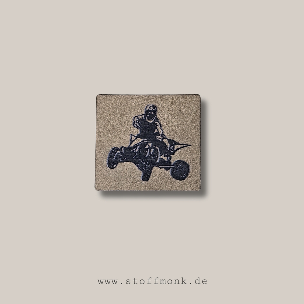 Label - " Quadfahrer " - ca. 3,2 cm x 3,5 cm - Kunstleder ++ Farbauswahl ++
